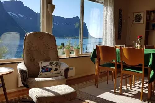 Wohnzimmer mit Panoramablick Ferienhaus Senja in Norwegen